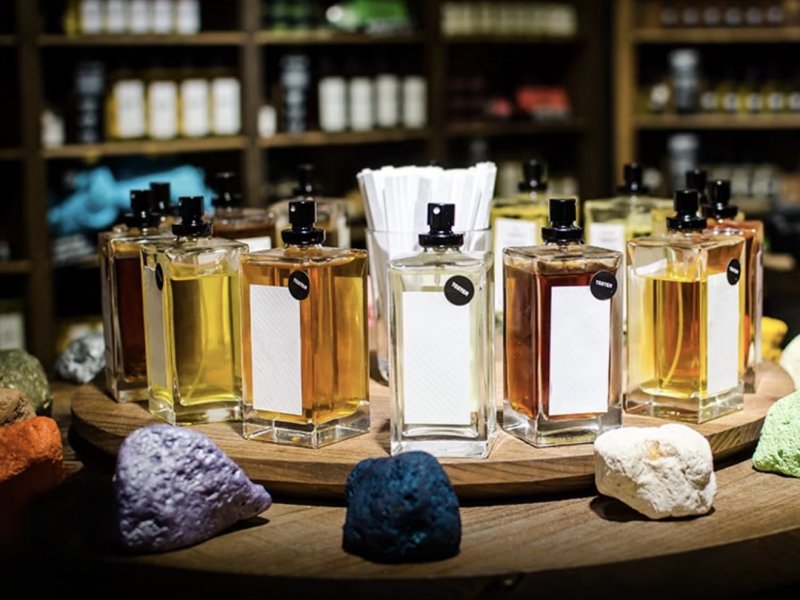 KOLONYA ŞİŞELERİ