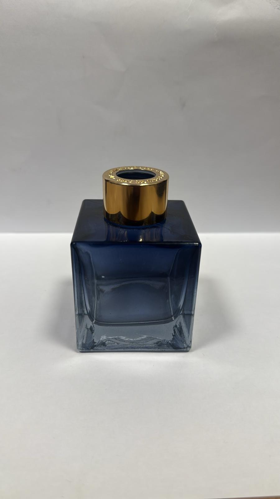 100 cc Zara Model Kare Bambu Koyu Mavi Rengi gold kapak